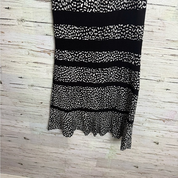 Michael Kors Black and White Sleeveless Dress ruffle size xs - Picture 2 of 8